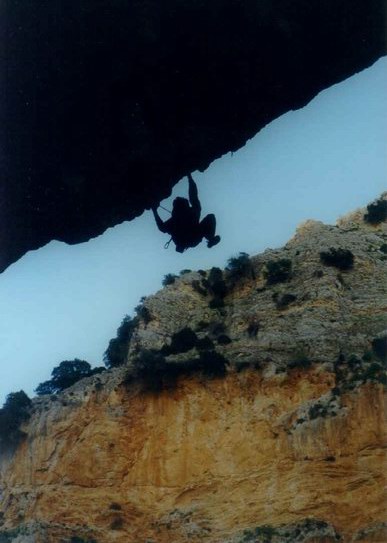 Hombre Solo 8a