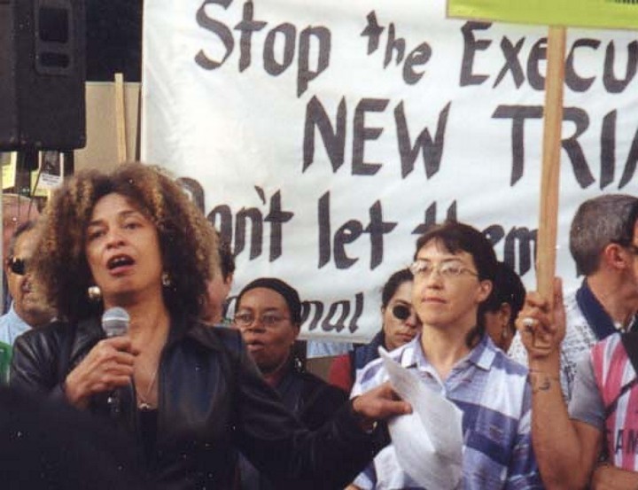 Angela Davis bei einer Demonstration in San Francisco