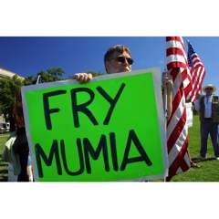 Demonstration gegen Mumia Abu-Jamal