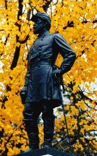 [photo of the Reynolds Monument]