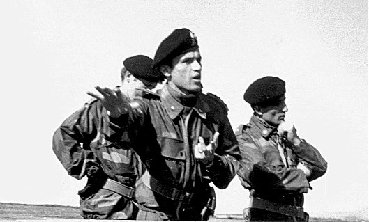 briefing.jpg (35717 bytes)
