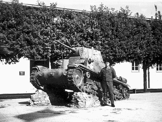 io_m15.jpg (86622 bytes)