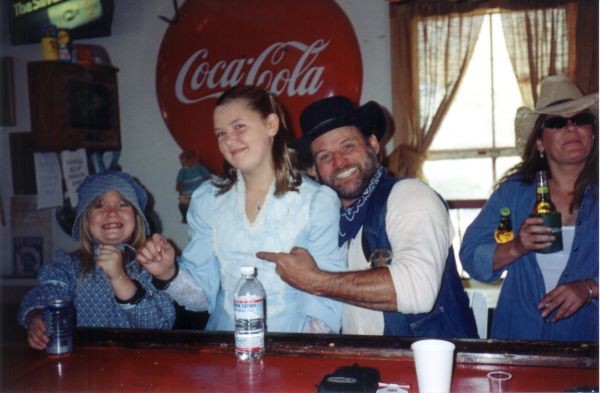 Saloon Kids