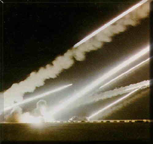 missle_fire.jpg (12901 bytes)