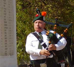 Bill Jenkins the lonely piper