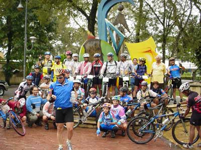 El grupo antes de salir hacia el Cibao