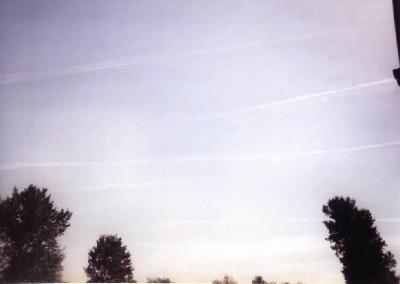 chemtrail1.jpg - 61000 Bytes