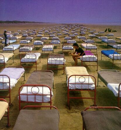 A restless eye accross a weary room