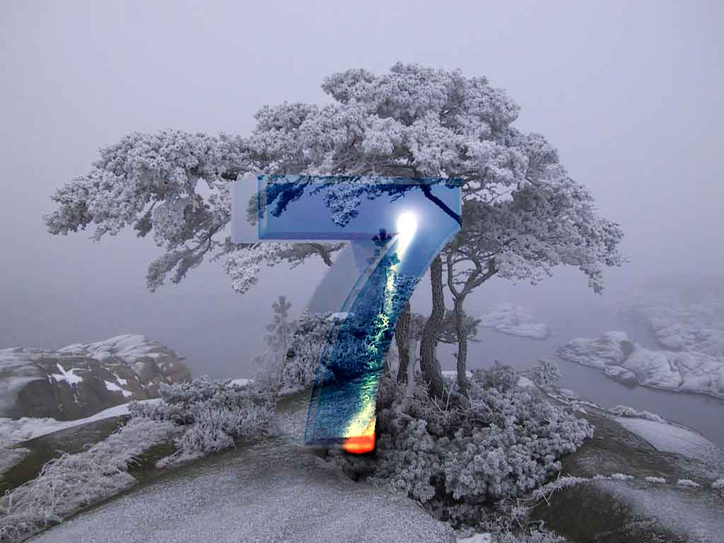 Fjord im Winter mit vereistem Baum und einer glsernen Opera Sieben