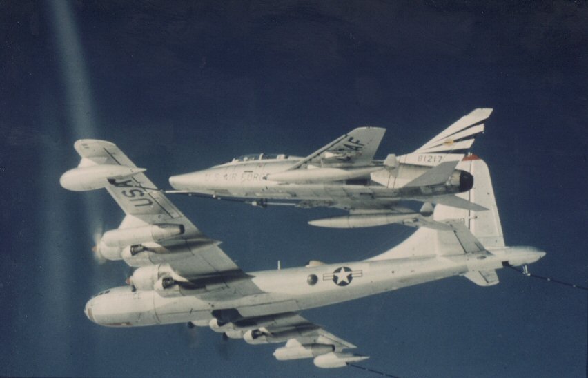 427th ARS KB-50J refueling a F-100D.