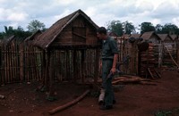 PleikuMontagnardVillage.jpg
246.20 KB 