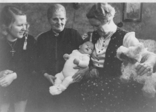 4 generations of the RICHTER family