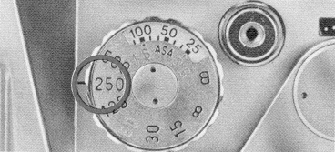 Bell and Howell Auto 35, Shutter Speed Dial