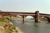 SRC="pa7.JPG"