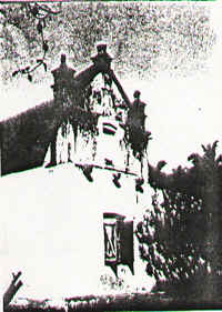 gable2.jpg (62450 bytes)