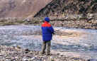 tango_fishing.jpg (51119 bytes)