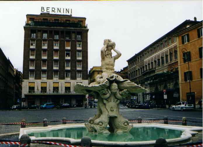 Fontana Tritone undergoing maint.