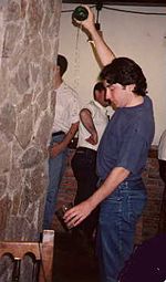 Spanish customs - pouring of the Sidra