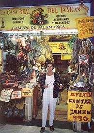 My favorite, shopping in the colourful markets
