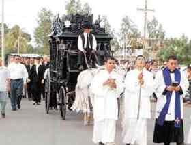Entierro de Pablo Antonio Cuadra en Granada el 3 de enero de 2002