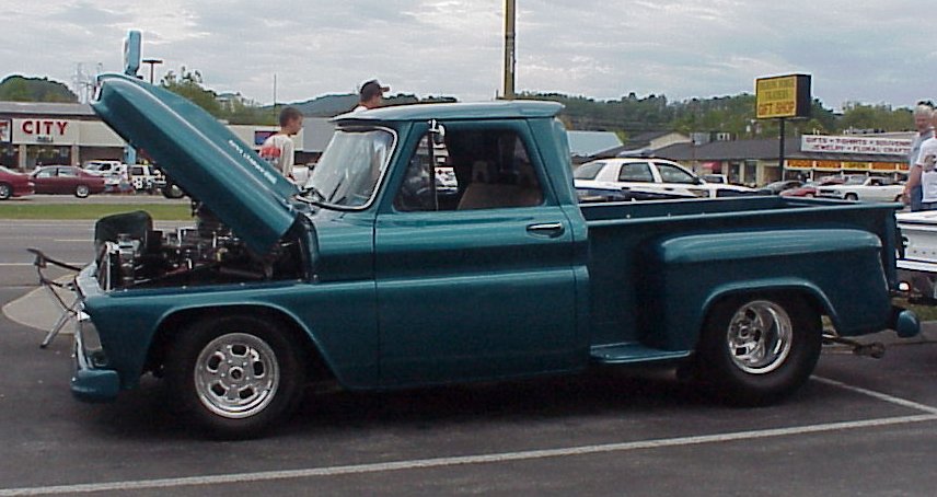 Click photo to see the car show planner