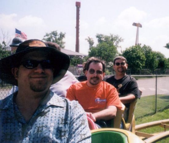 SFKK-2001-Mike-Greg-and-Steve-on-Rollerskater.jpg (43338 bytes)