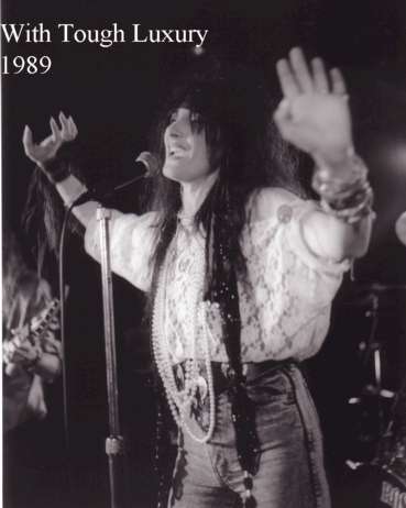 Lee singing with Tough Luxury