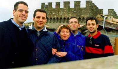 roof1.jpg (23846 bytes)