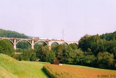 VL 22 auf dem Grub-Viadukt