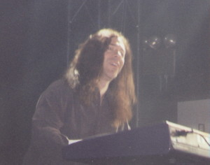 livejr.JPG (12950 bytes)