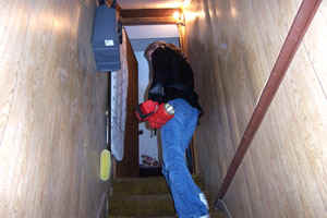 revisit-stairsorb.jpg (27771 bytes)