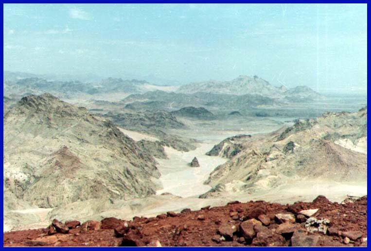 Crossing the mountains from China to Mongolia