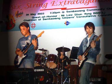 Six Strings Extravaganza - Vincent & Xiaoti performing on the guitars
