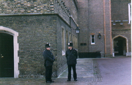bobbies-st-james-palace