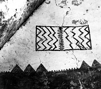 PAINTED WALL DESIGN, CLIFF PALACE, MESA VERDE NATIONAL PARK. DADO SHOWS MOUNTAIN AND TREE DESIGN ON LOWER WALL. ABOVE IS BLANKET-LIKE DESIGN. REPRODUCED IN DESERT VIEW WATCHTOWER. GRCA 22604. CIRCA 1932 MARY COLTER PHOTO. 