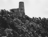 LOOKING UP & WEST AT DESERT VIEW KIVA & WATCHTOWER. SOFT EVEN LIGHTING. CIRCA 1932. FRED HARVEY CO. GRCA 15929.