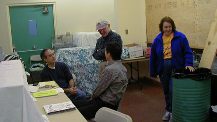 [ American Singer Holding Room ]