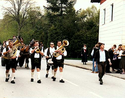 The horse-drawn procession