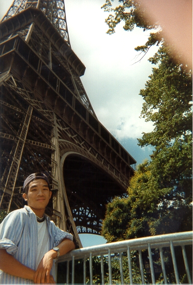 Please pardon, the finger in the picture.