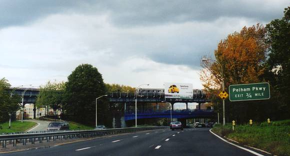 Hutchinson River Pkwy Approaching Westchester