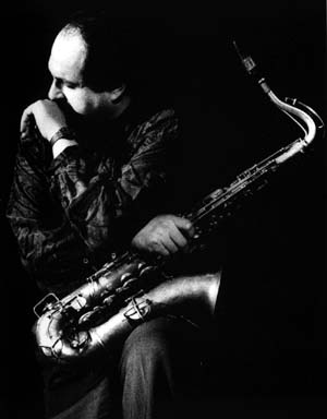 joelovano.jpg (16464 byte)