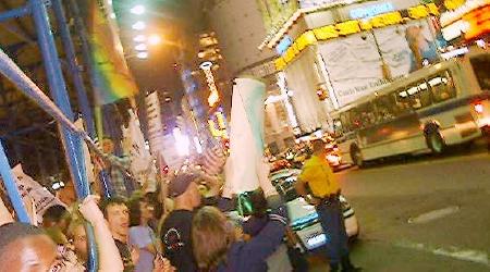 082_42ndStPeaceFlag