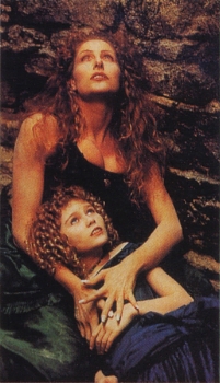 claudia y madeleine esperan su muerte - waiting for death