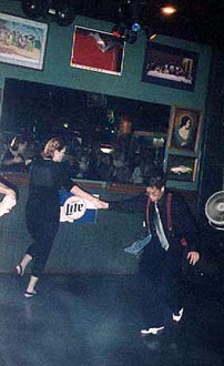 Swing_3_72.jpg (21567 bytes)