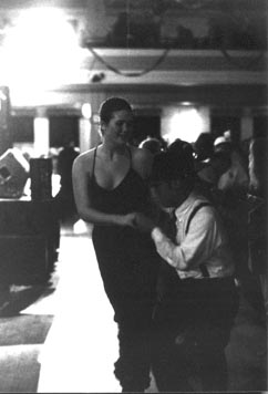 dance_masq_01_72.JPG (15583 bytes)