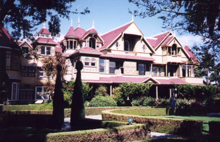 Photo-Winchester 
Mystery House