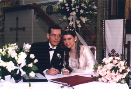 Signing the register surrounded by gorgoeus flowers!