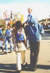['happy family' ]