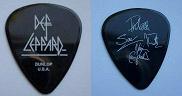 A cool pick with 4 sigs on back.