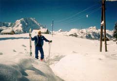 skidayisover.JPG (10462 bytes)